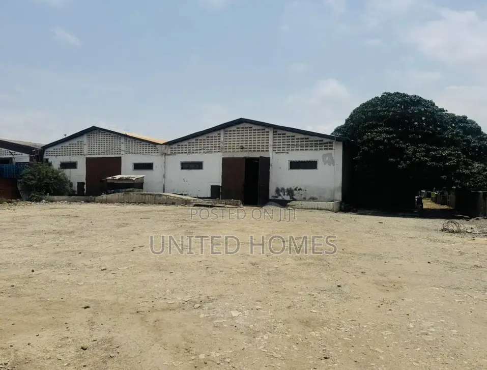 Dzorwulu 1300 Square Meter Warehouse for Rent