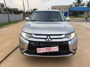 Mitsubishi Outlander 2018 Silver