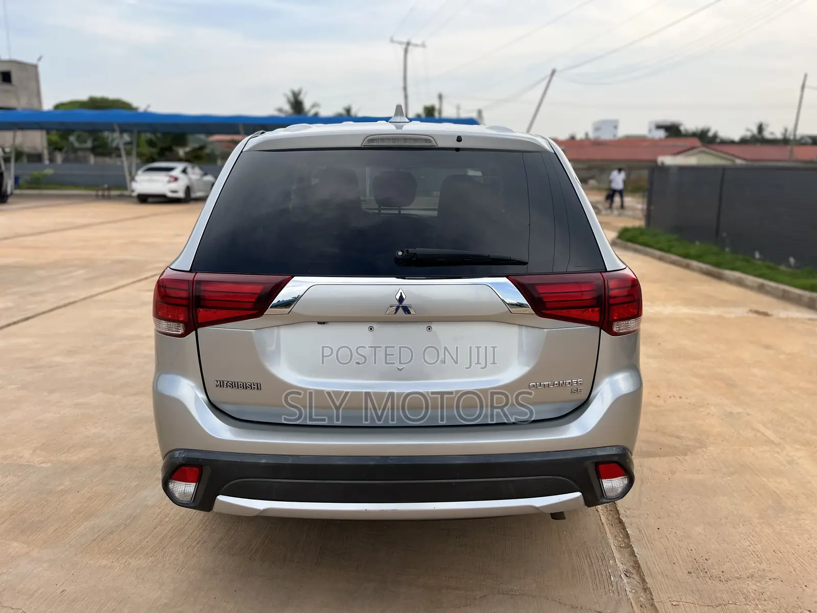 Mitsubishi Outlander 2018 Silver