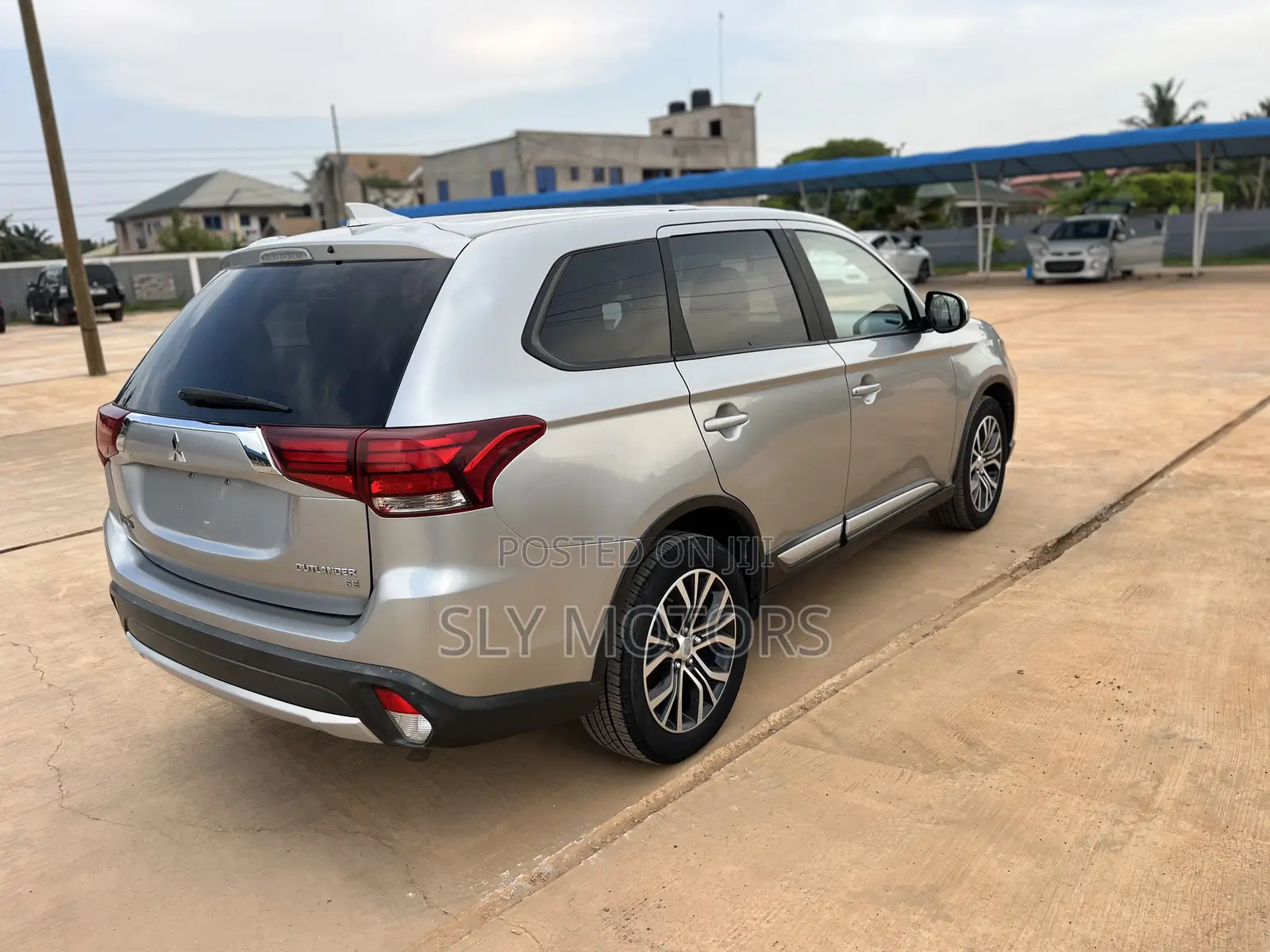Mitsubishi Outlander 2018 Silver