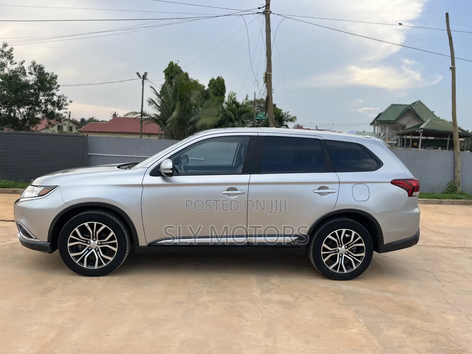 Mitsubishi Outlander 2018 Silver