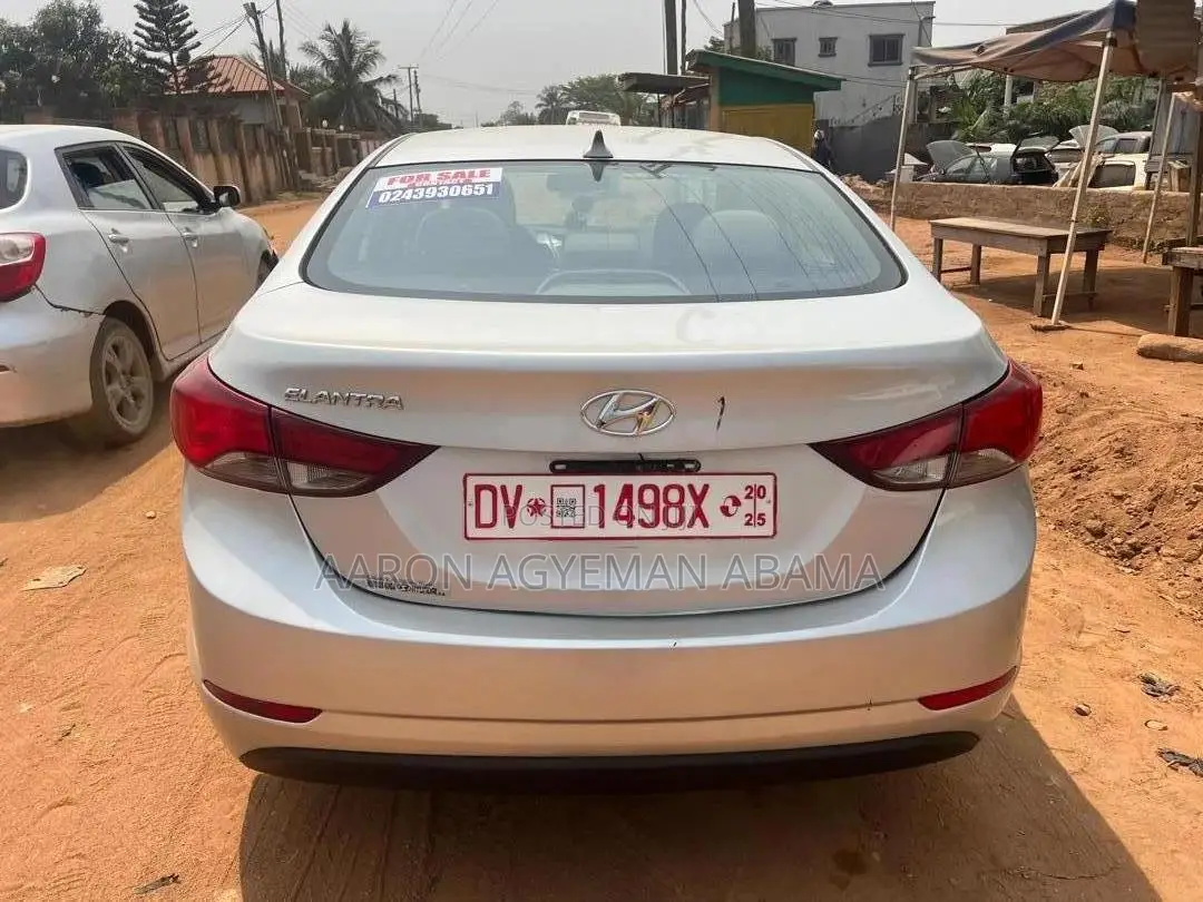 Hyundai Elantra SE 4dr Sedan (1.8L 4cyl 6A) 2014 Gray