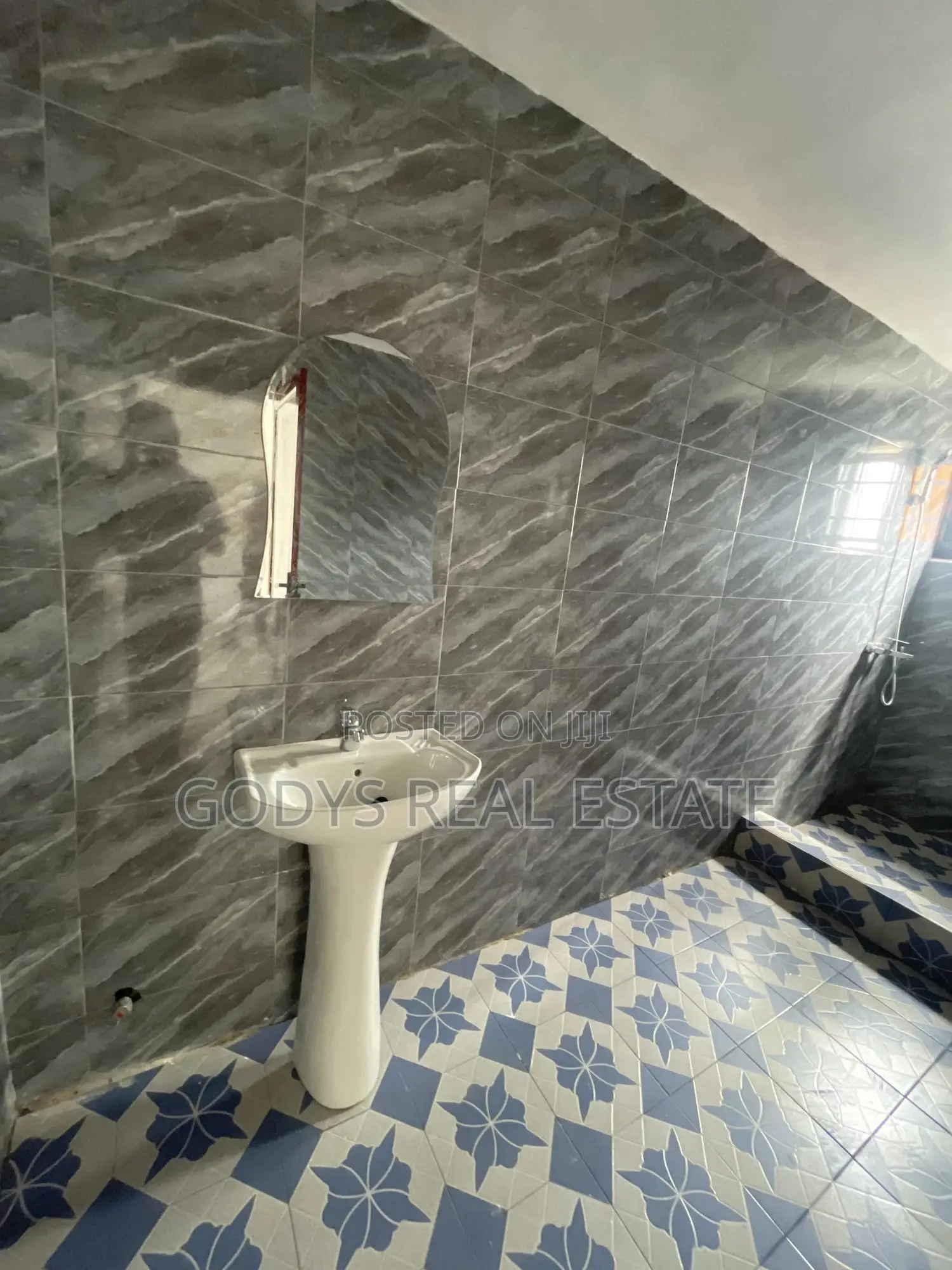 1bdrm Apartment in Tuba, Ga South Municipal for rent