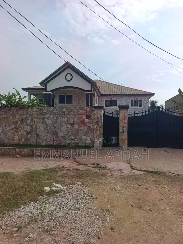 4bdrm House in Weija-Joice, Accra Metropolitan for sale