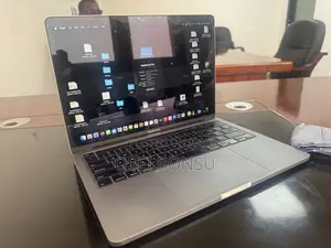 Laptop Apple MacBook Pro 2020 16GB Intel Core I5 SSD 512GB