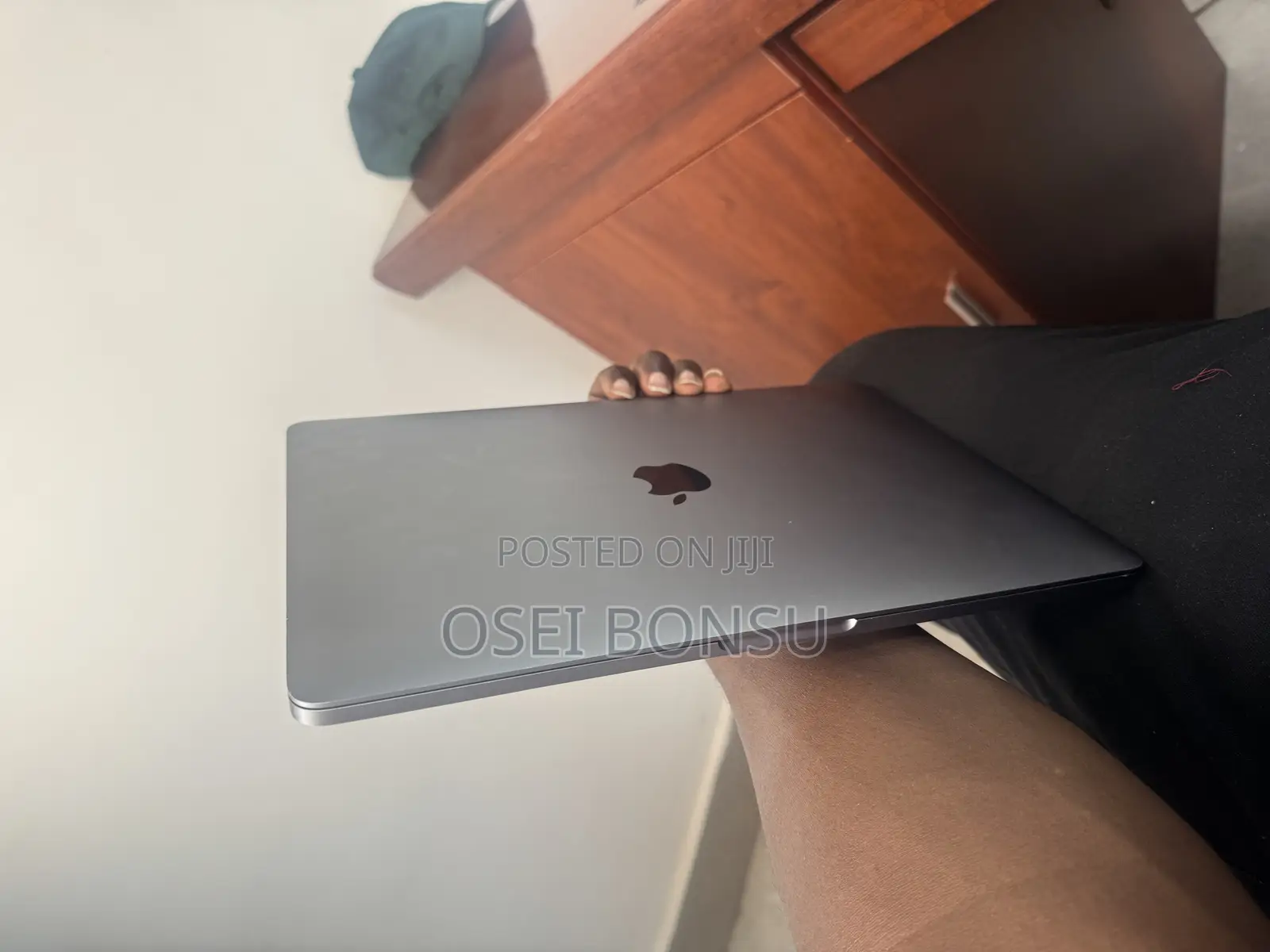 Laptop Apple MacBook Pro 2020 16GB Intel Core I5 SSD 512GB