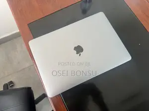 Laptop Apple MacBook Pro 2020 16GB Intel Core I5 SSD 512GB