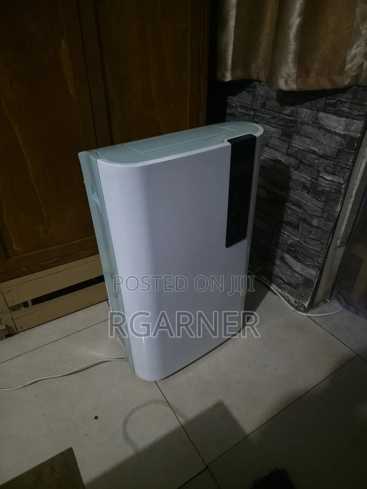 Smart Wifi Control Home Air Dehumidifier With 50l/D Capacity