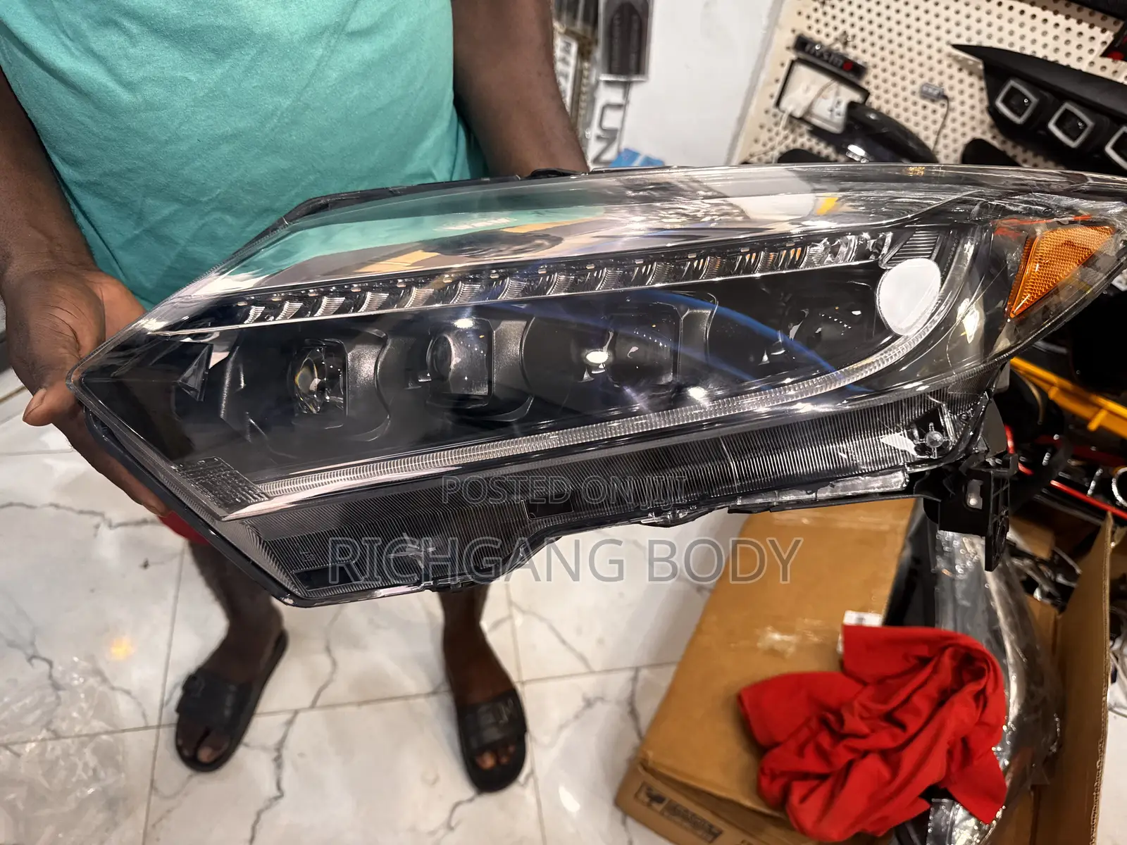 HRV 2016-18 Spec Headlights