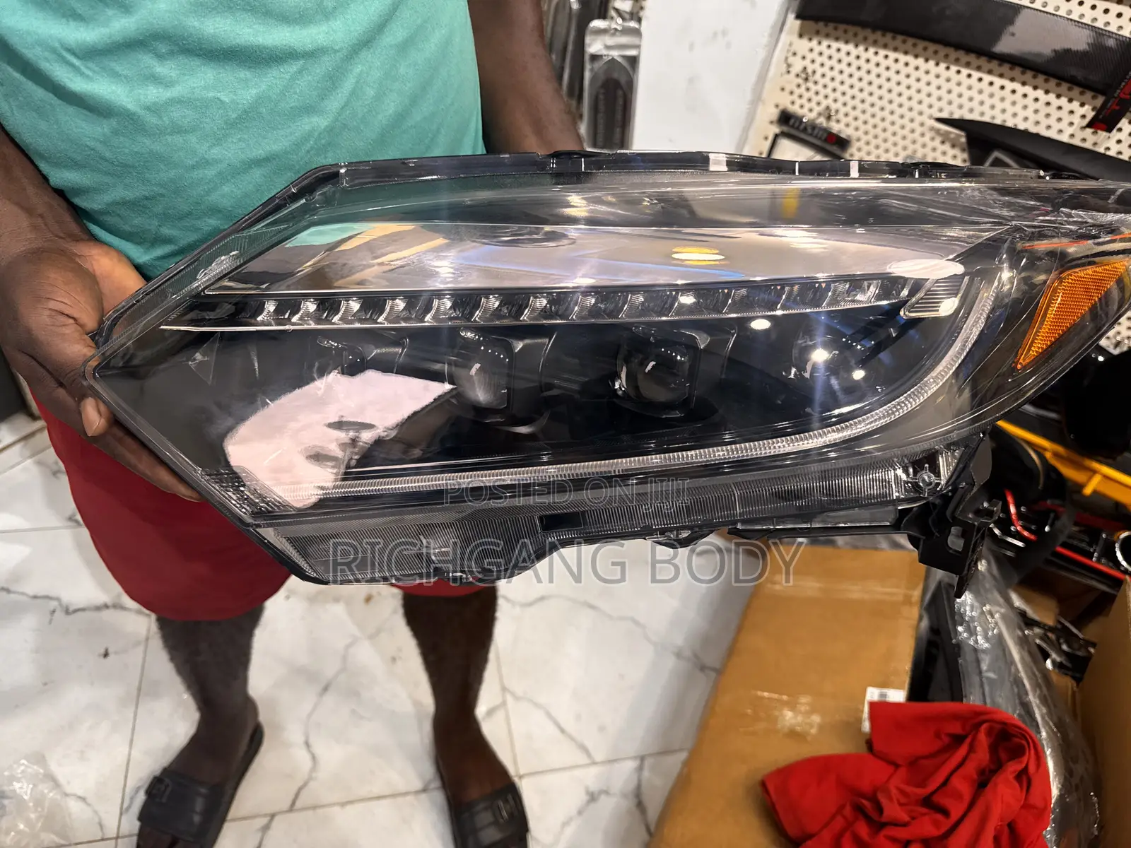 HRV 2016-18 Spec Headlights