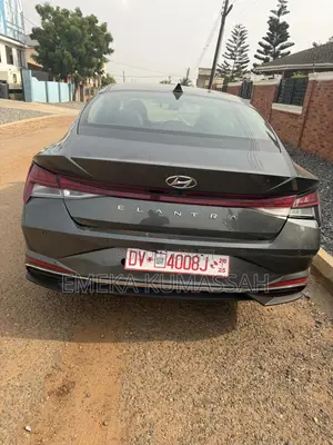 Hyundai Elantra SEL 2021 Gray