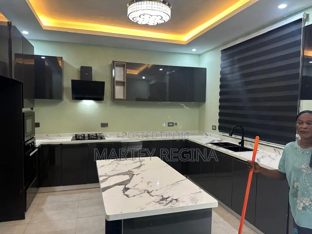 Dazzling Kitchen Cabinets