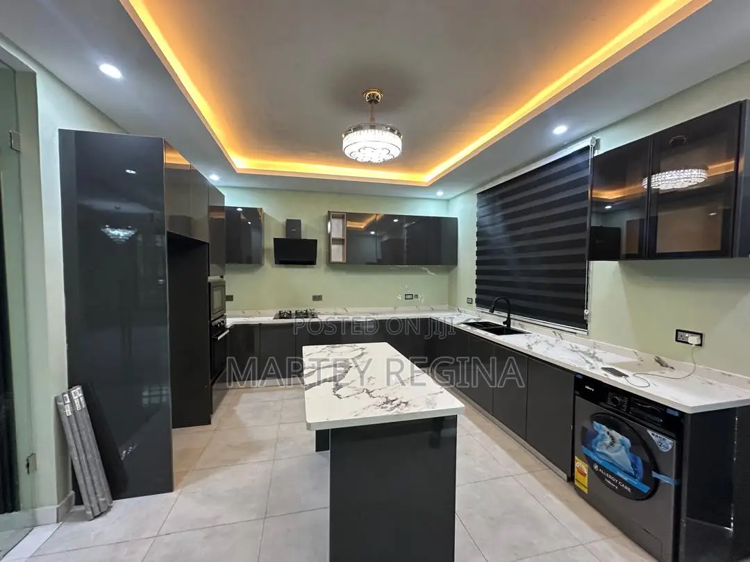 Dazzling Kitchen Cabinets