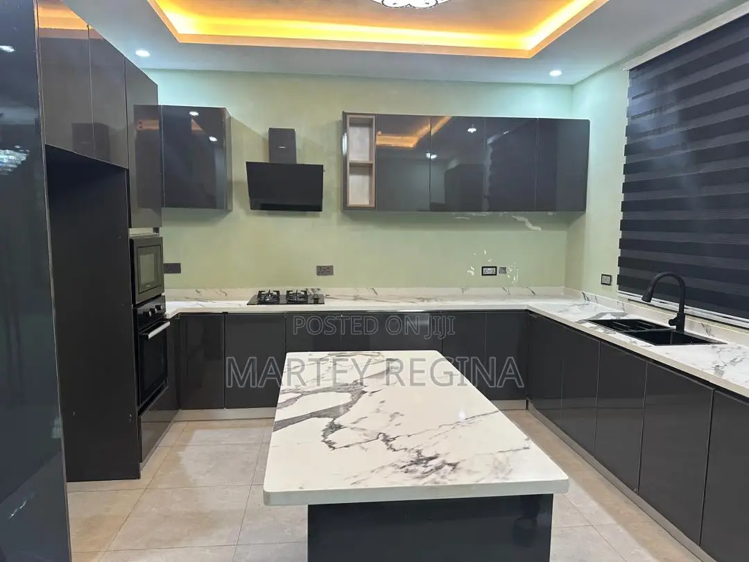 Dazzling Kitchen Cabinets