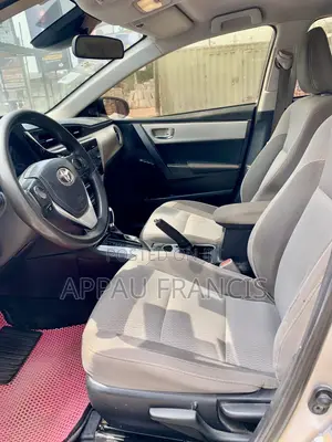 Toyota Corolla 2017 Silver