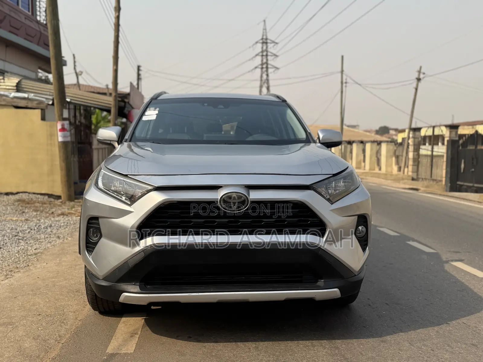 Toyota RAV4 XLE Premium AWD 2019 Silver