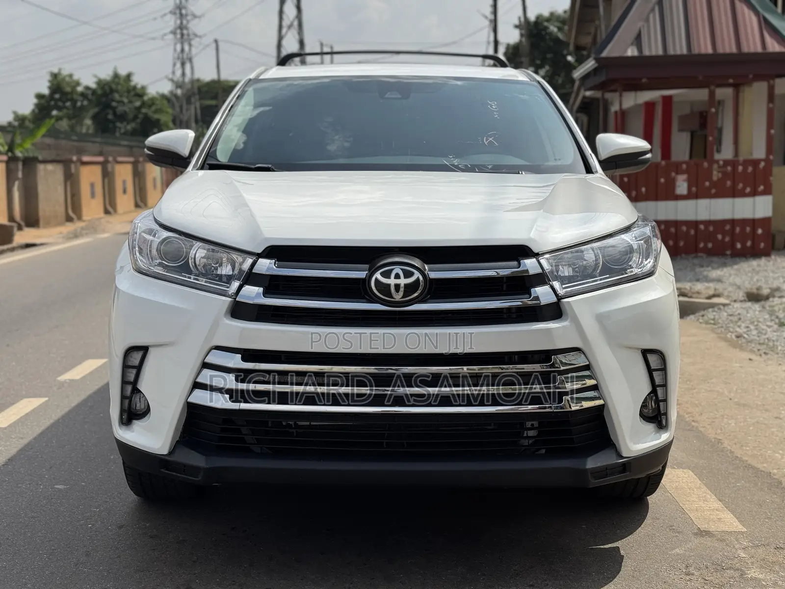 Toyota Highlander LE 4x4 V6 (3.5L 6cyl 8A) 2018 White