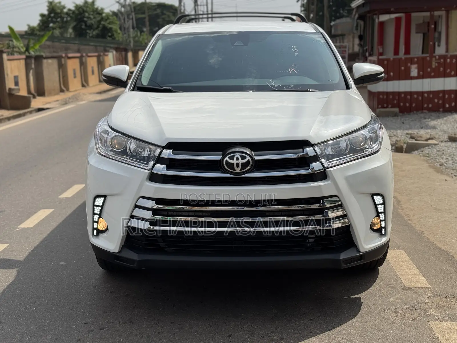 Toyota Highlander LE 4x4 V6 (3.5L 6cyl 8A) 2018 White