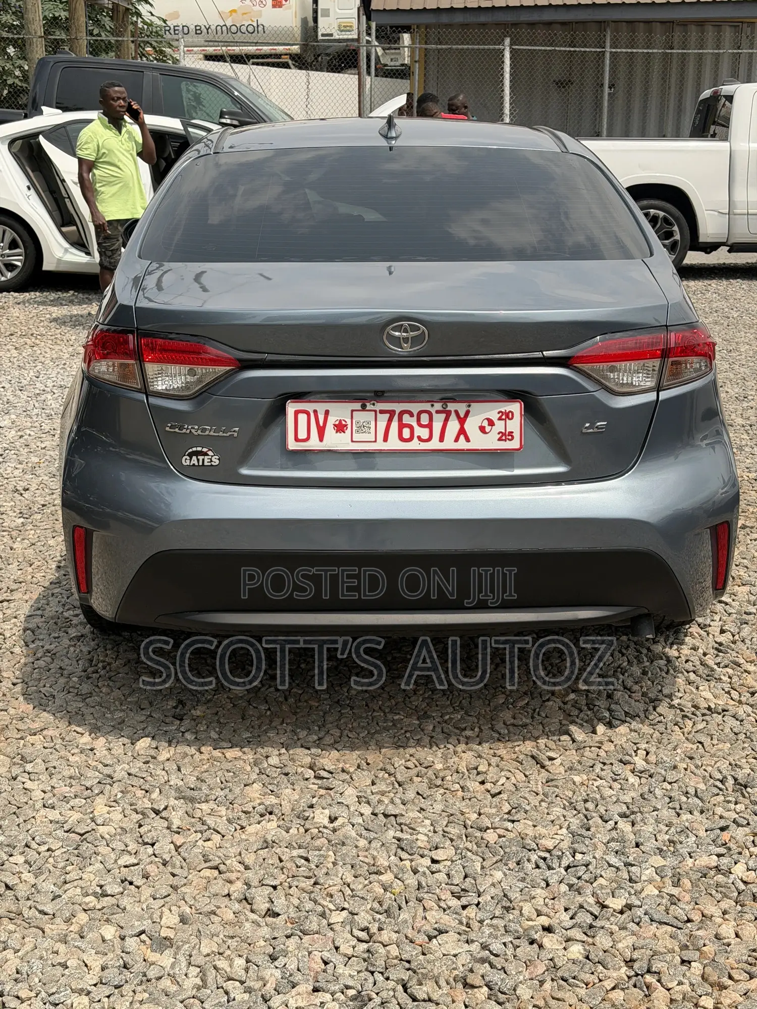 Toyota Corolla XLE 2020 Blue