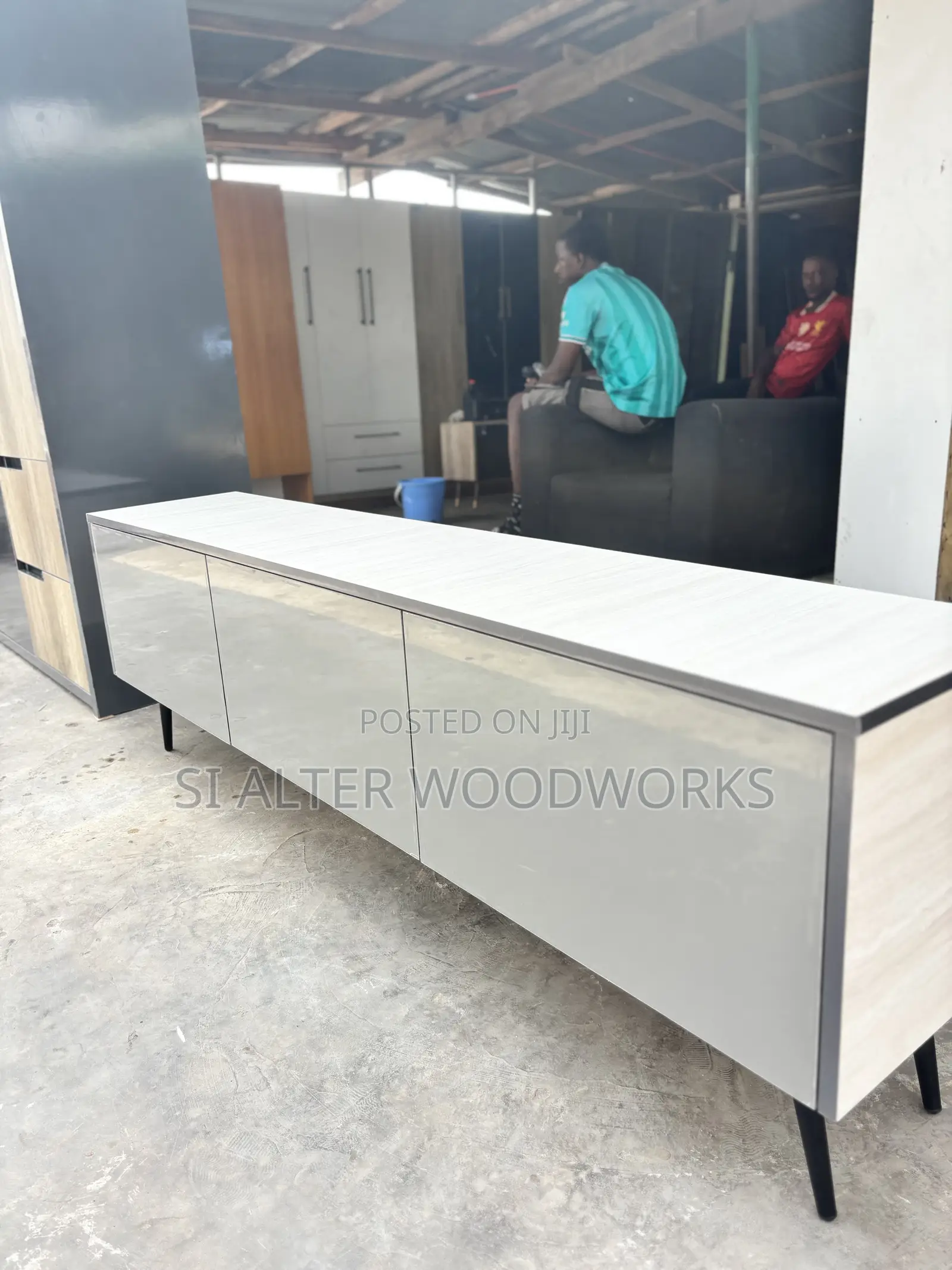 6 Ft Tv Unit