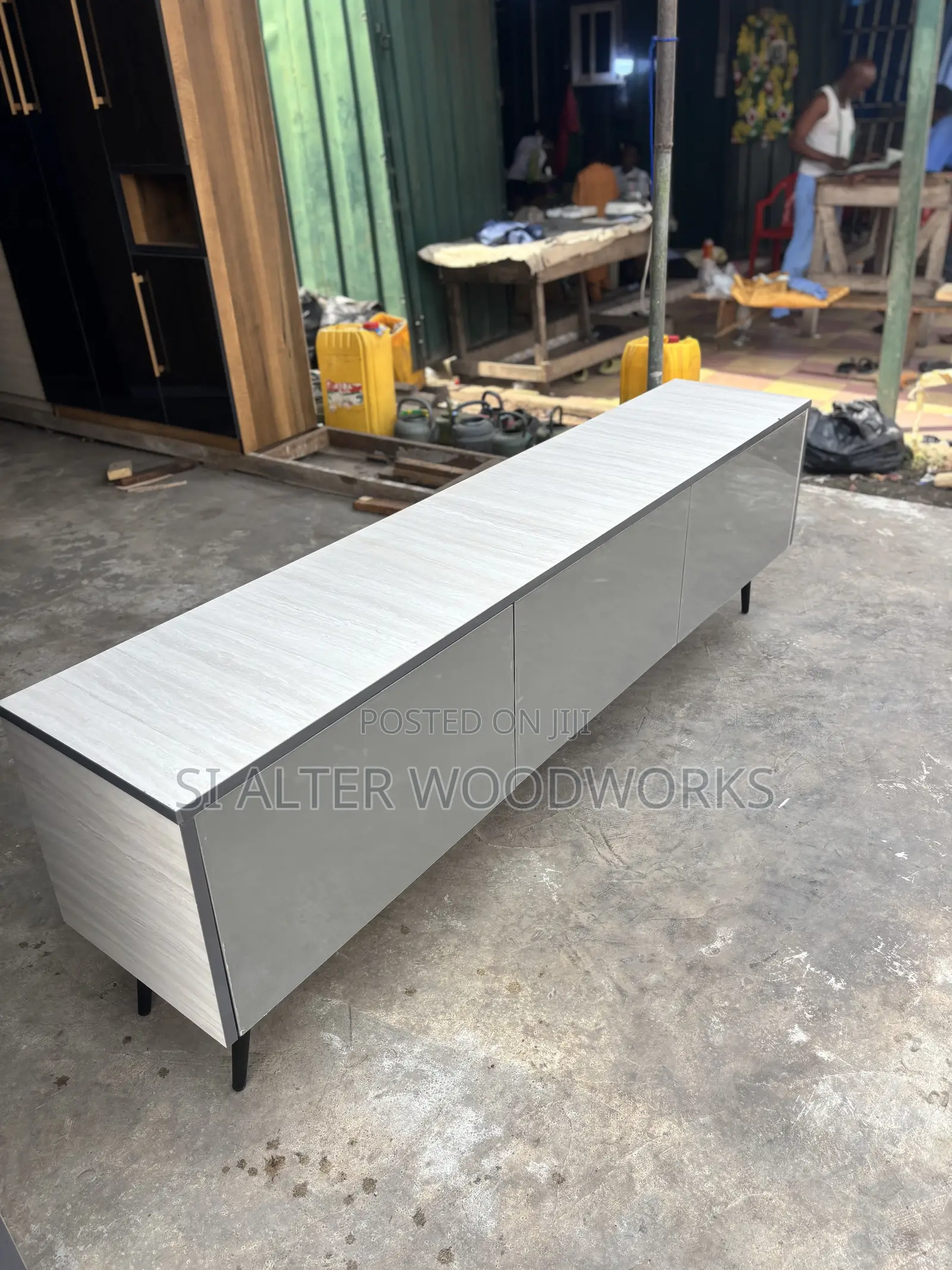 6 Ft Tv Unit