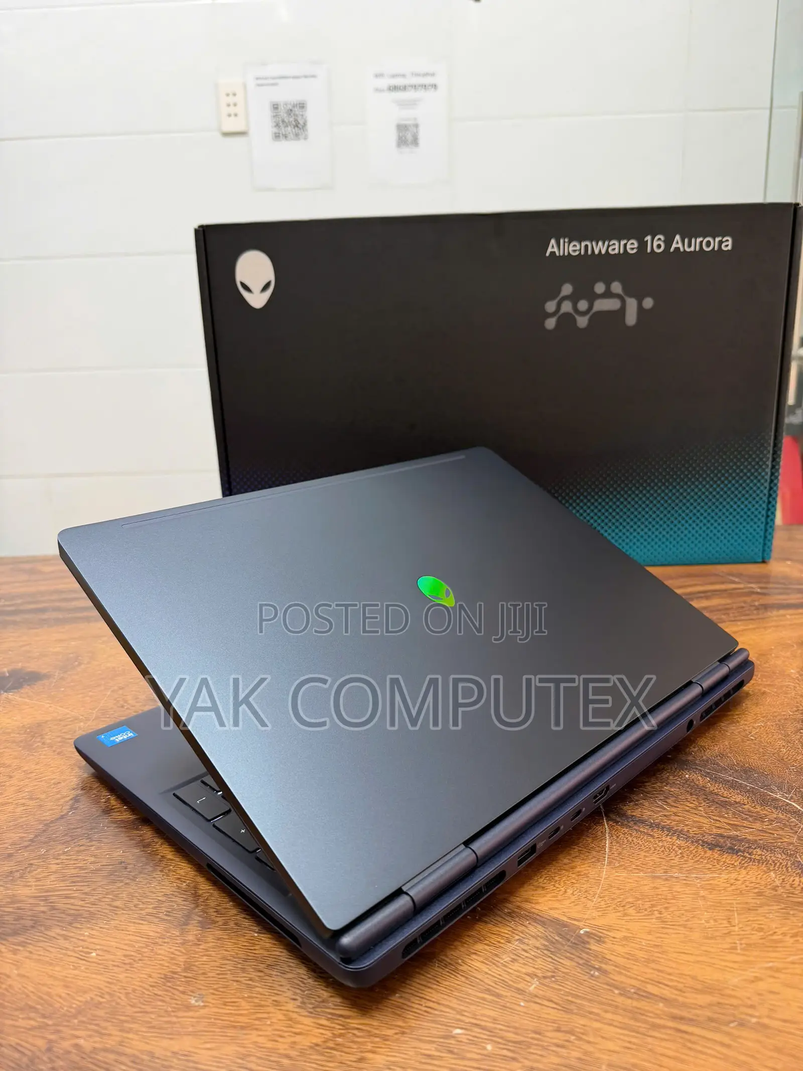 New Laptop Alienware Area-51m 32GB Intel Core Ultra 7 SSD 1T