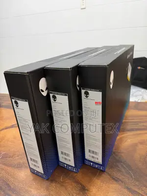 New Laptop Alienware Area-51m 32GB Intel Core Ultra 7 SSD 1T