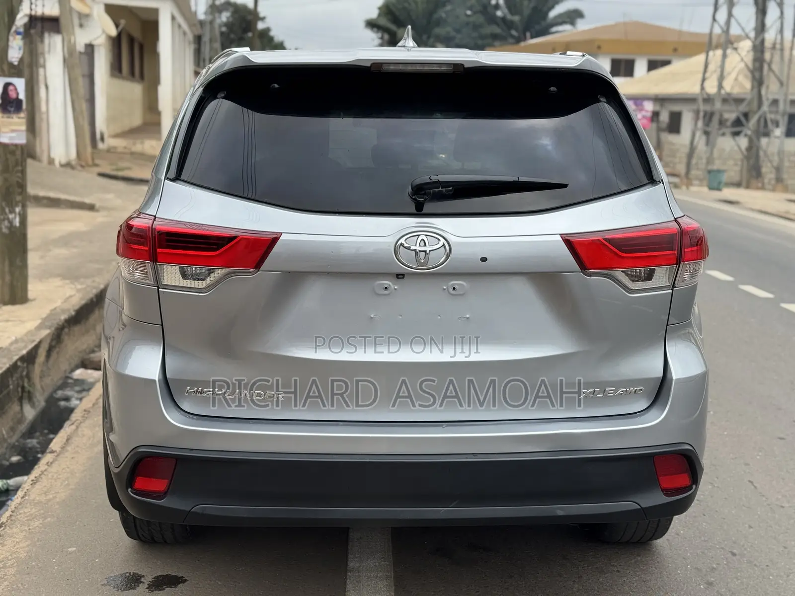 Toyota Highlander XLE 4dr SUV AWD (3.5L 6cyl 6A) 2015 Silver