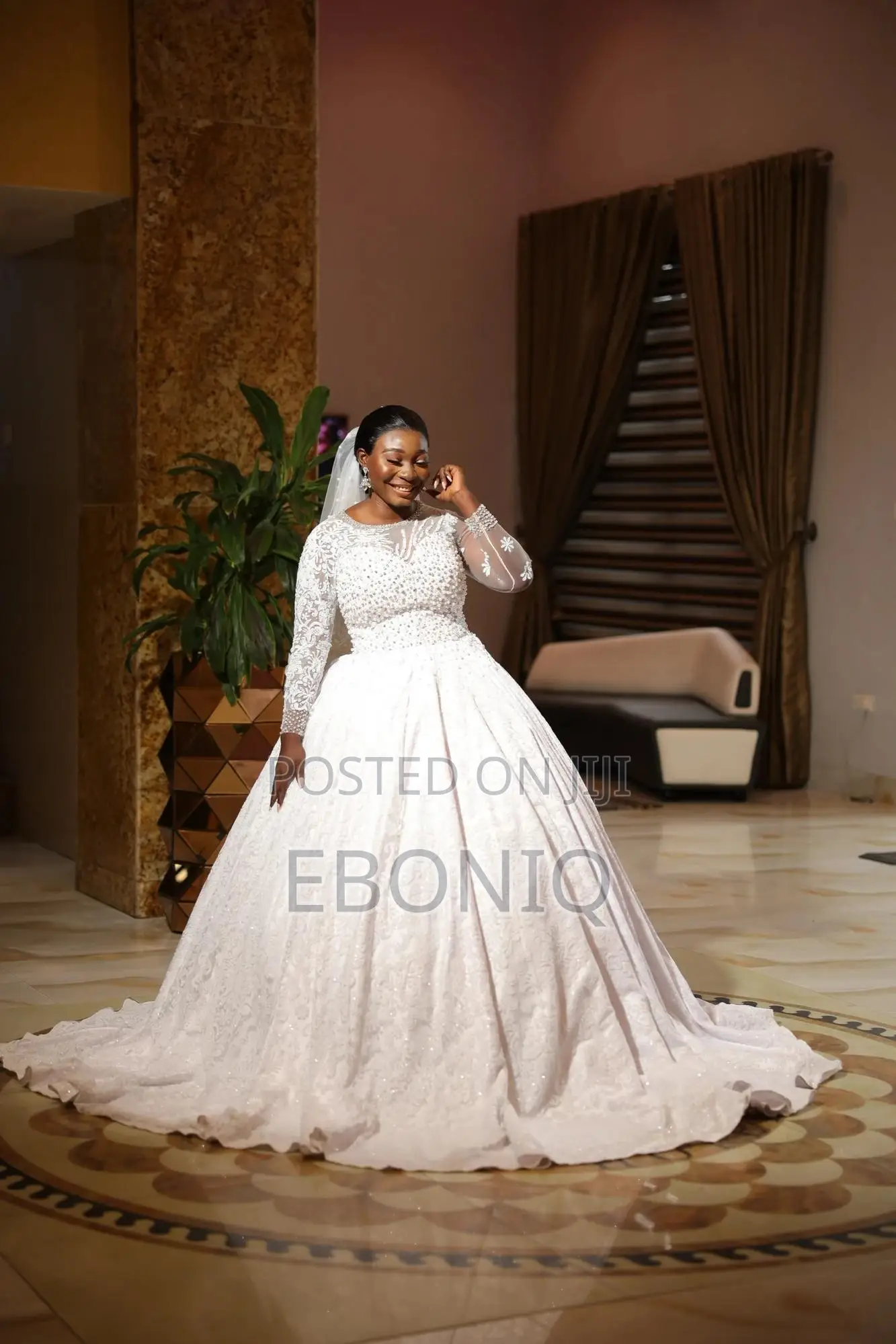 Fashion White Ball Wedding Dress