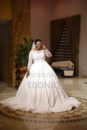 Fashion White Ball Wedding Dress