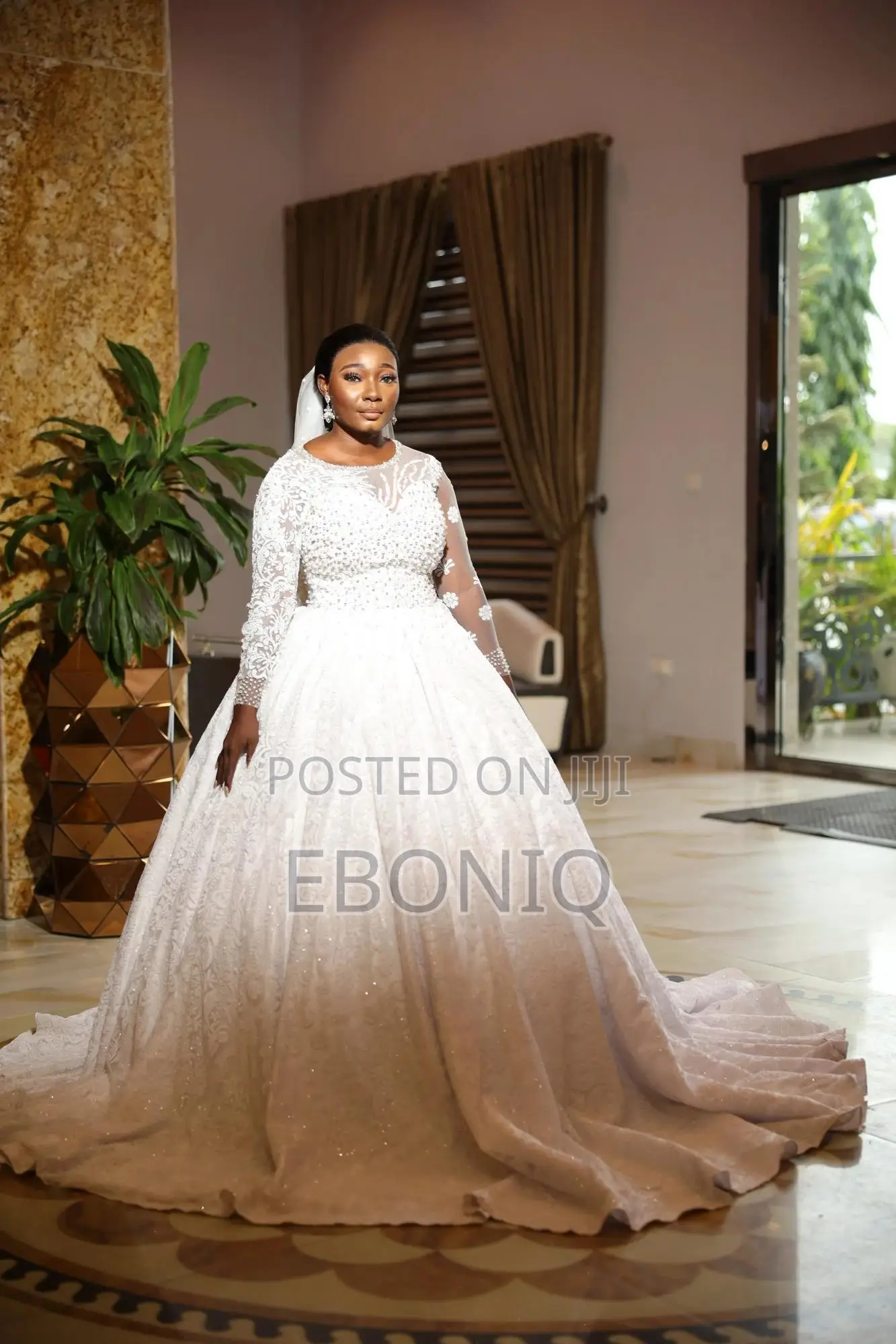 Fashion White Ball Wedding Dress