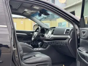 Toyota Highlander XLE 2019 Black
