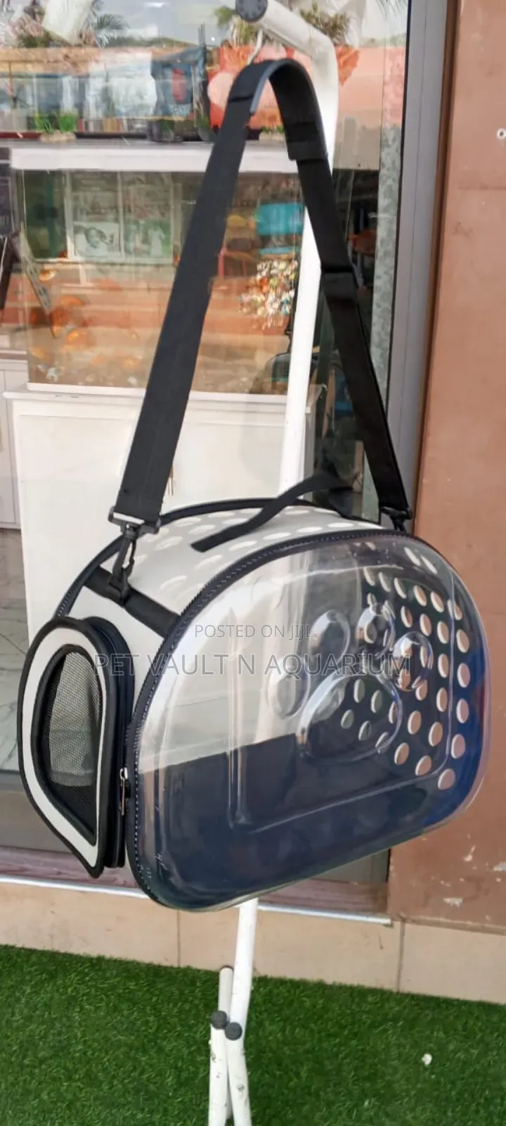 Portable Transparent Carrier for Pets
