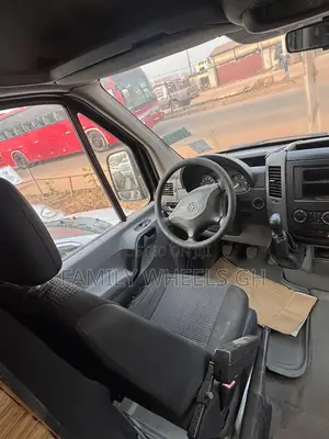 Mercedes-Benz Sprinter 2012 Black