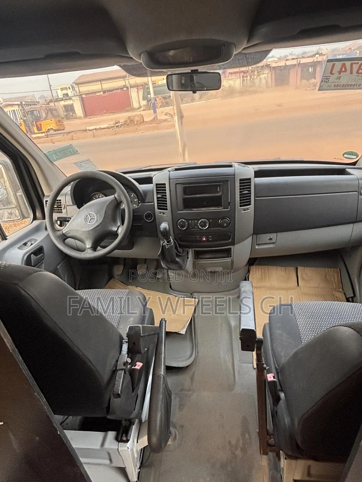 Mercedes-Benz Sprinter 2012 Black