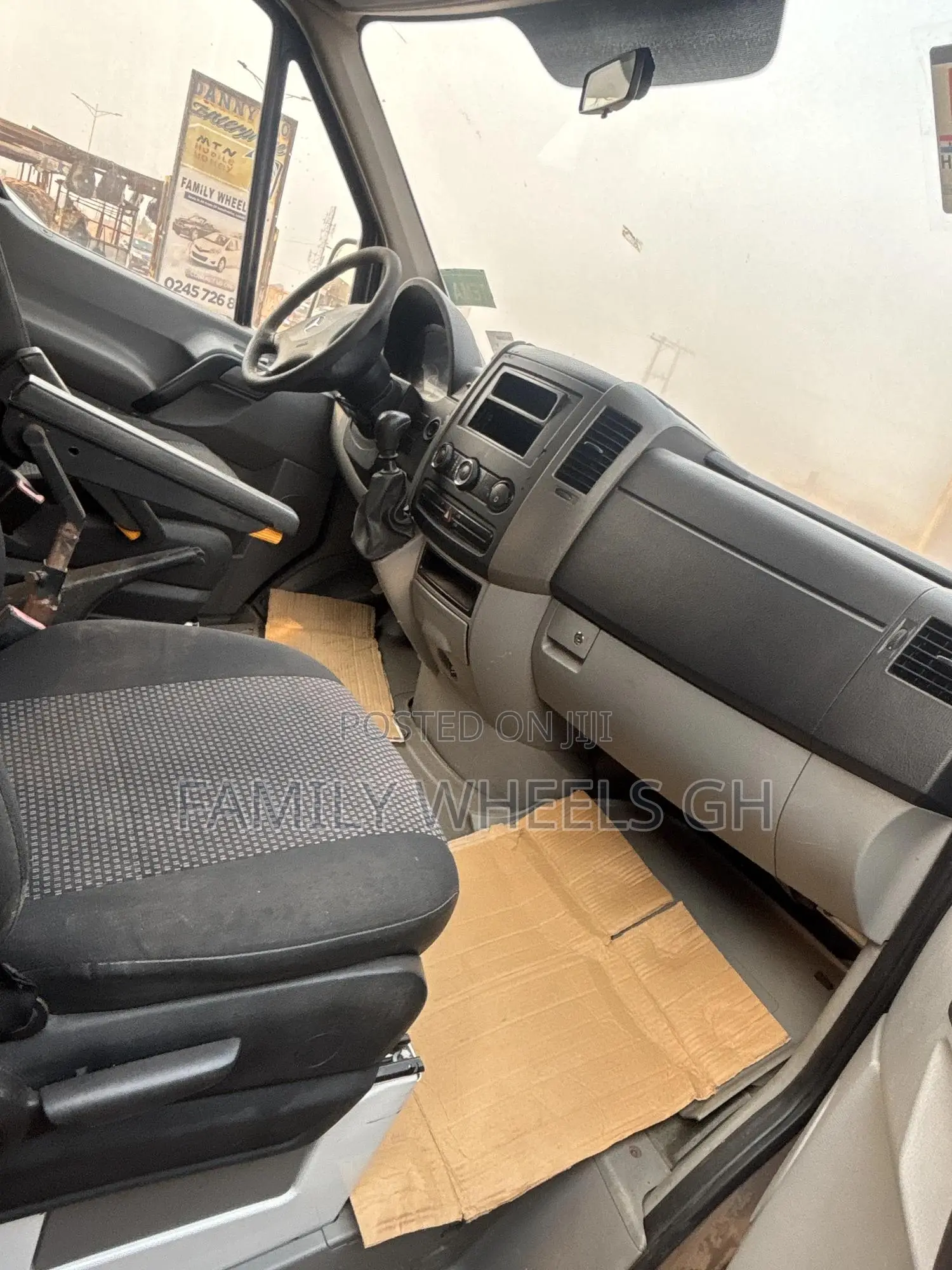 Mercedes-Benz Sprinter 2012 Black