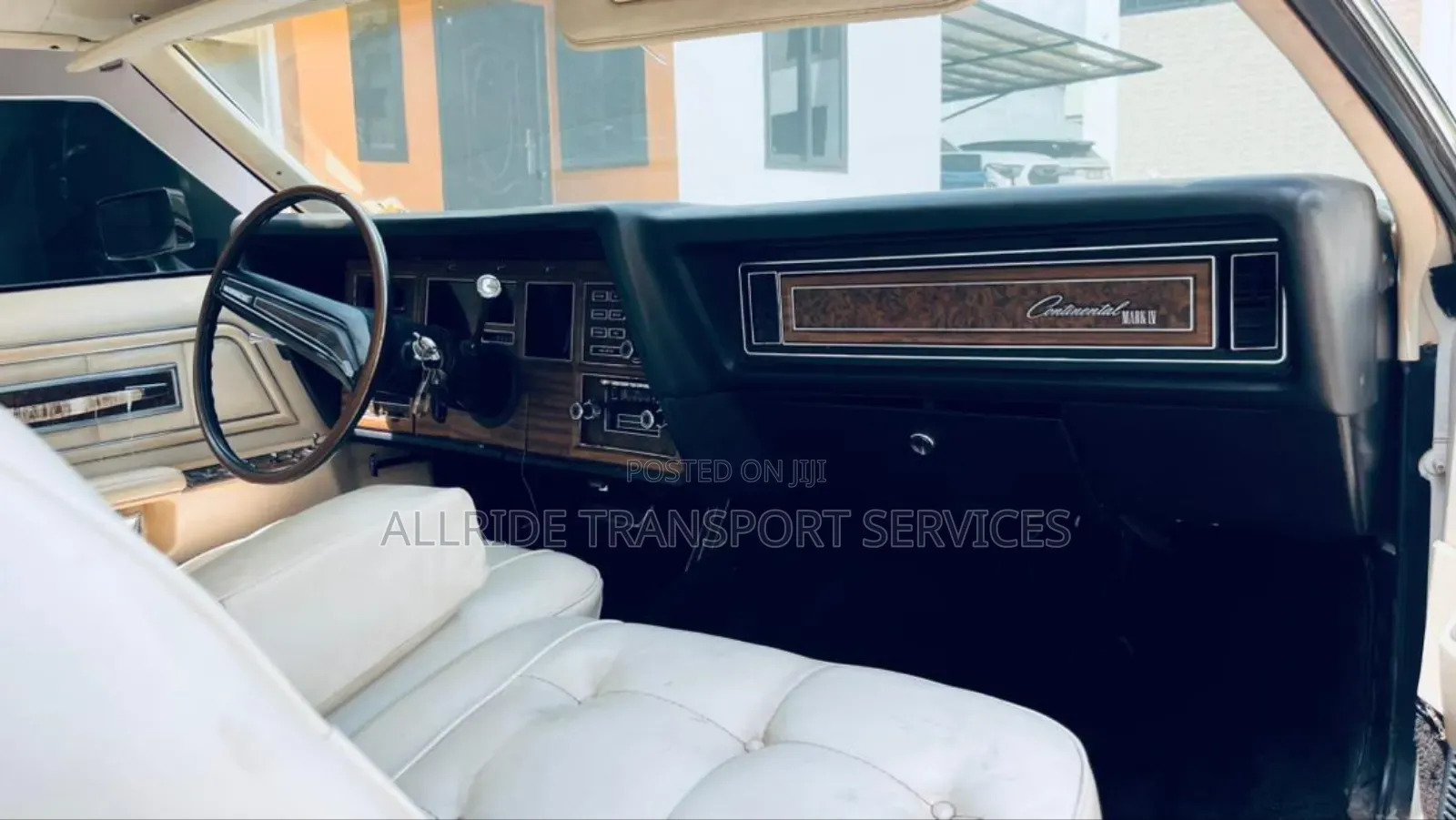 Lincoln Town Car 1981 Off white