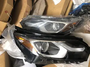 Chevrolet Equinox 2017 2018 2019 2020 2021 Headlight