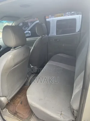 Toyota Hilux 2008 Gray