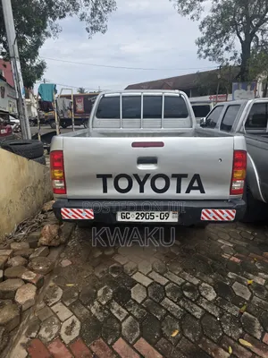 Toyota Hilux 2008 Gray