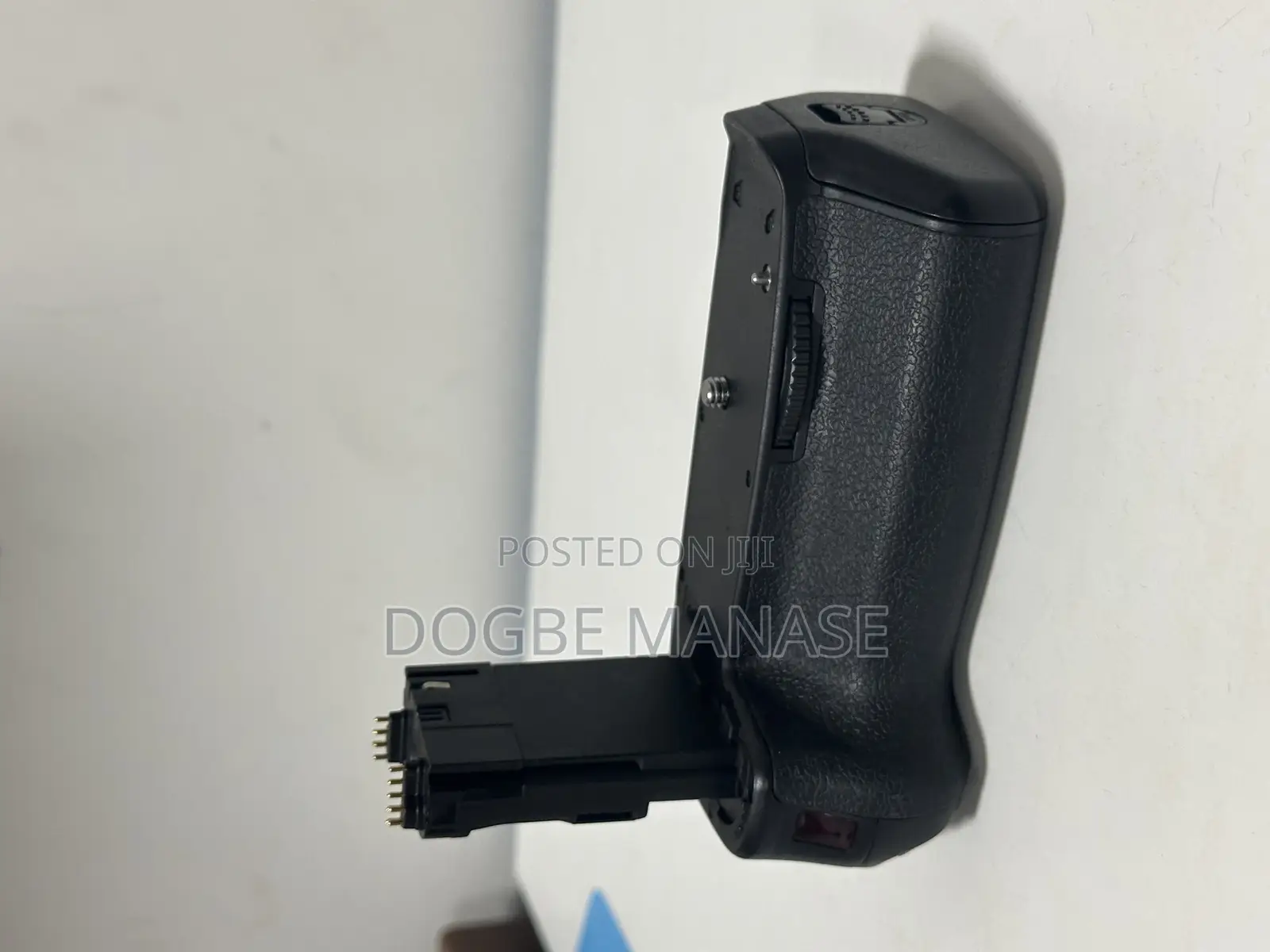 Canon 6d Wg With Grip and 2 Batteries, Charger