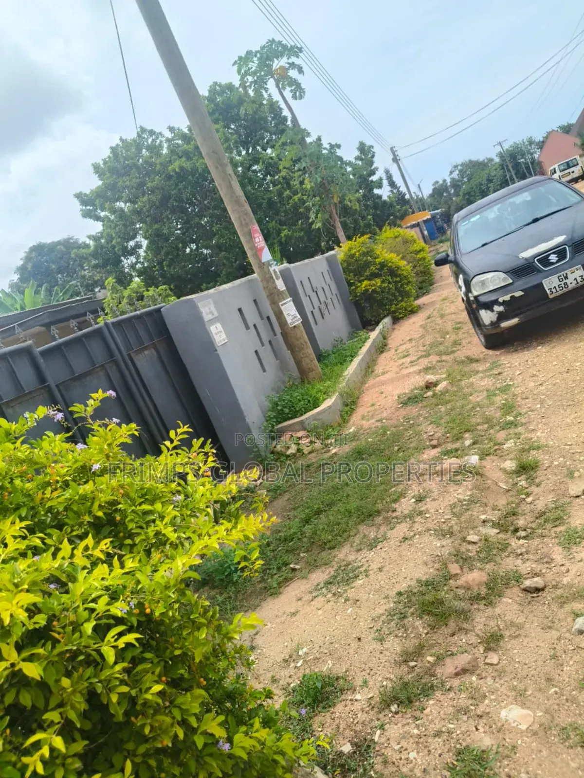 112 By 72 Feet Plot With 5bdrm On It For Sale In Dansoman. Hj
