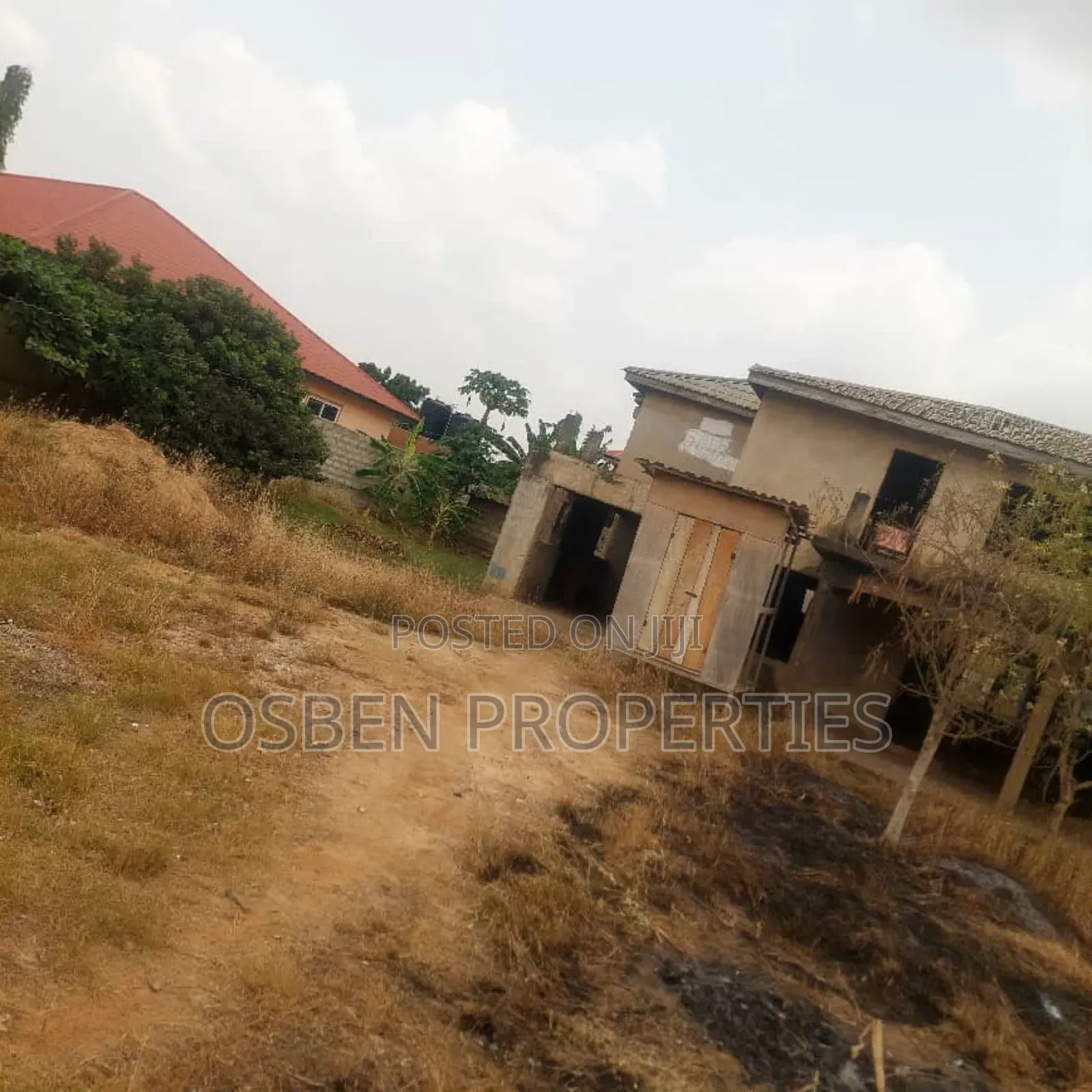 2 Plots of Titled Land With 7 Bedrooms Uncomplicated House for Sale