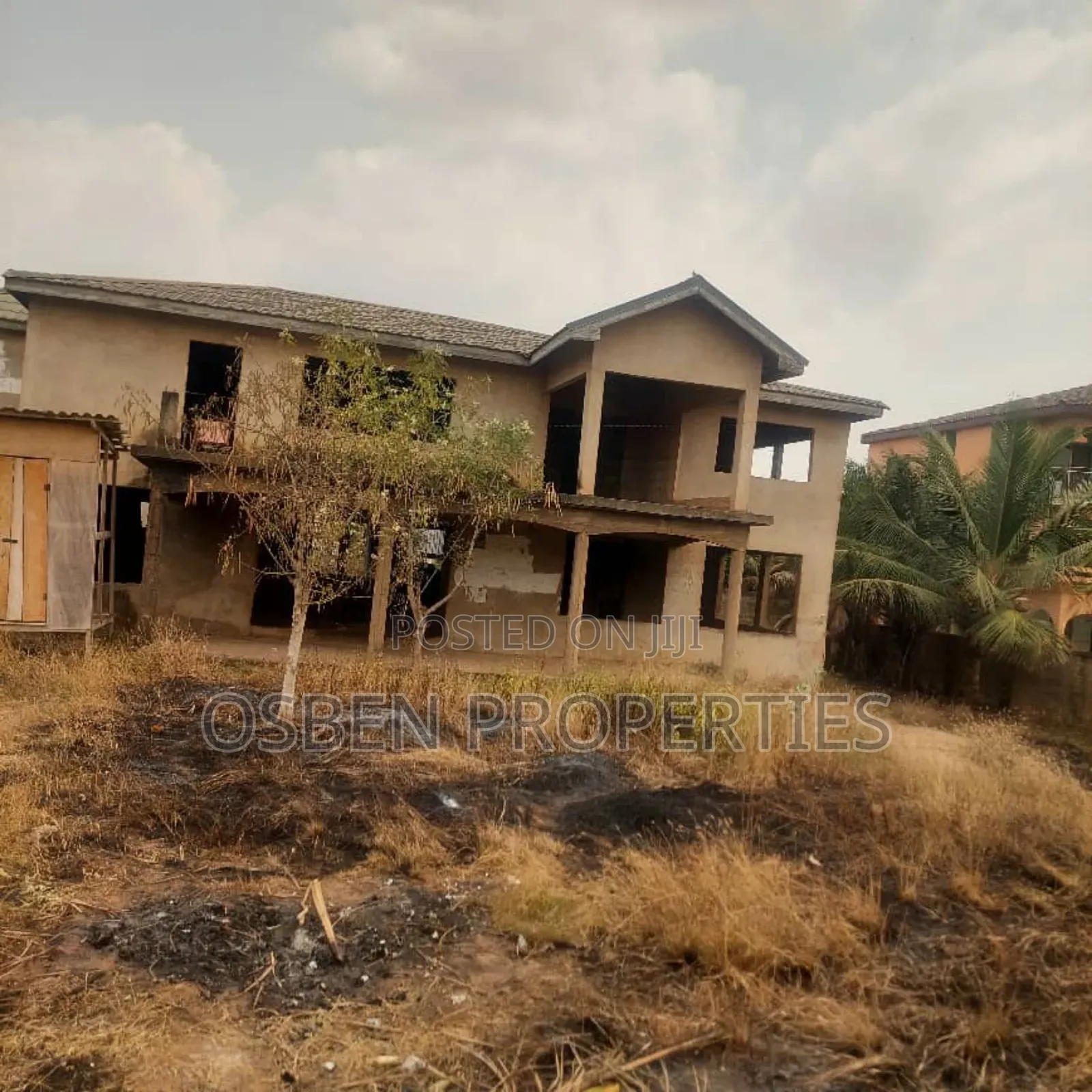2 Plots of Titled Land With 7 Bedrooms Uncomplicated House for Sale