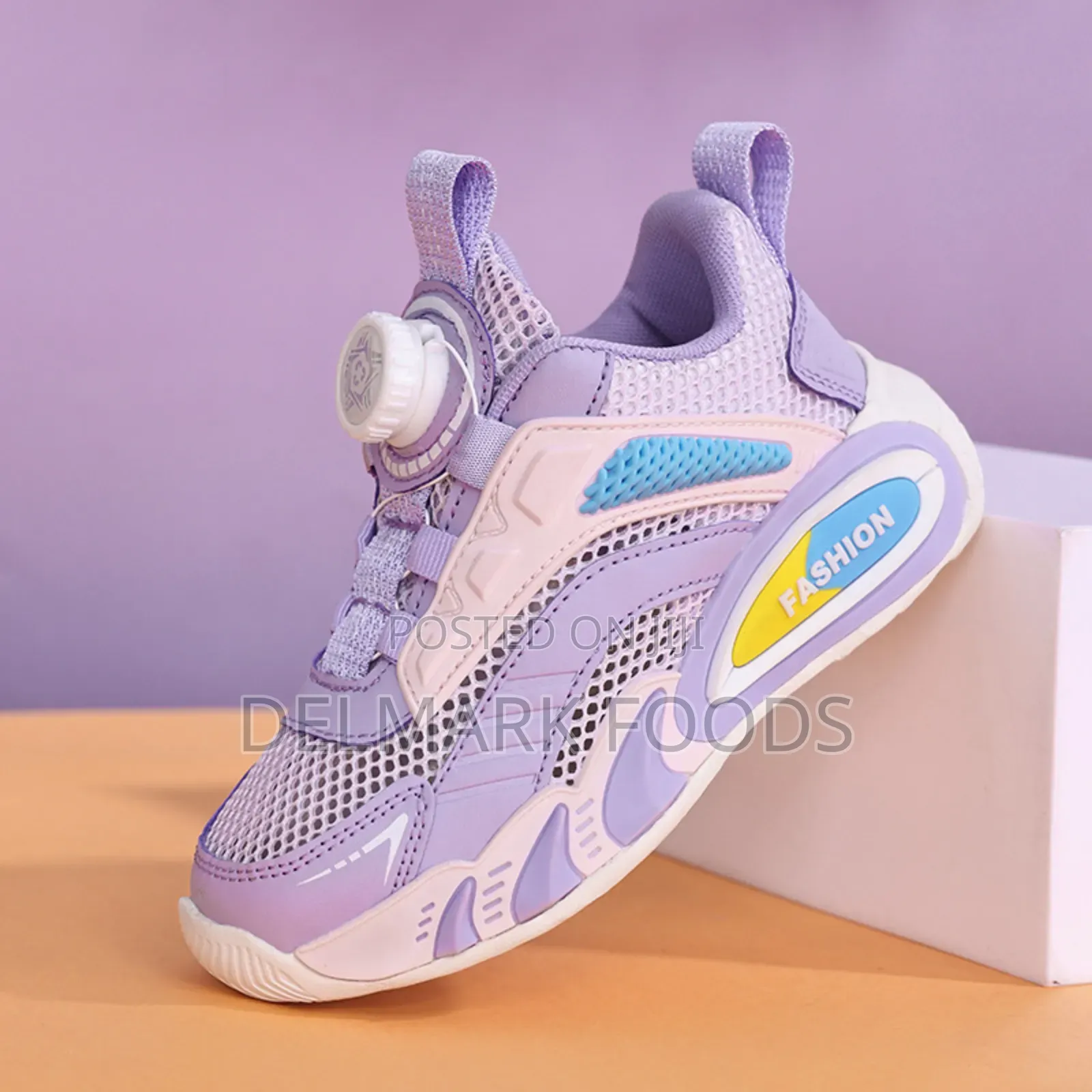 Sneakers or Canvas Shoes