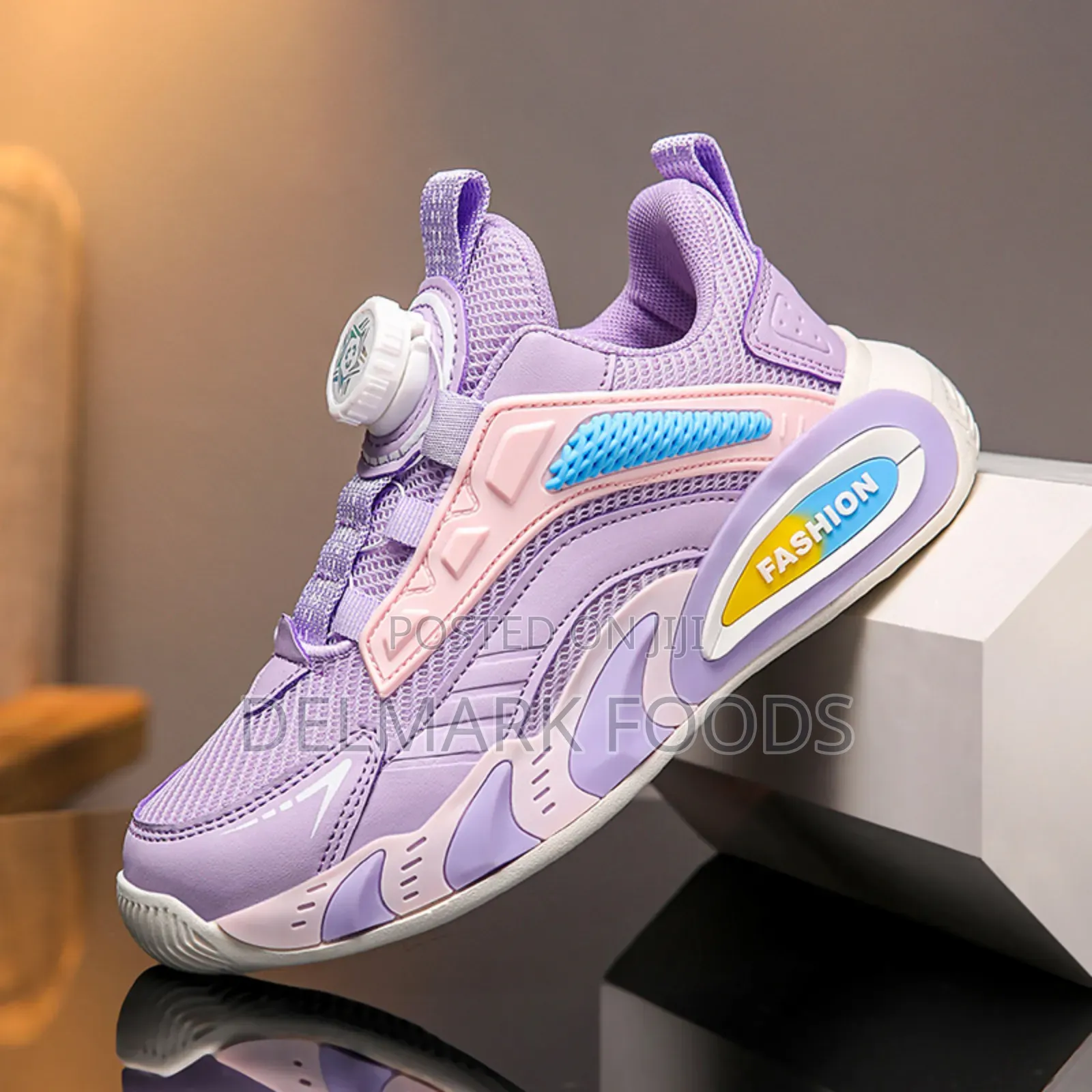 Sneakers or Canvas Shoes