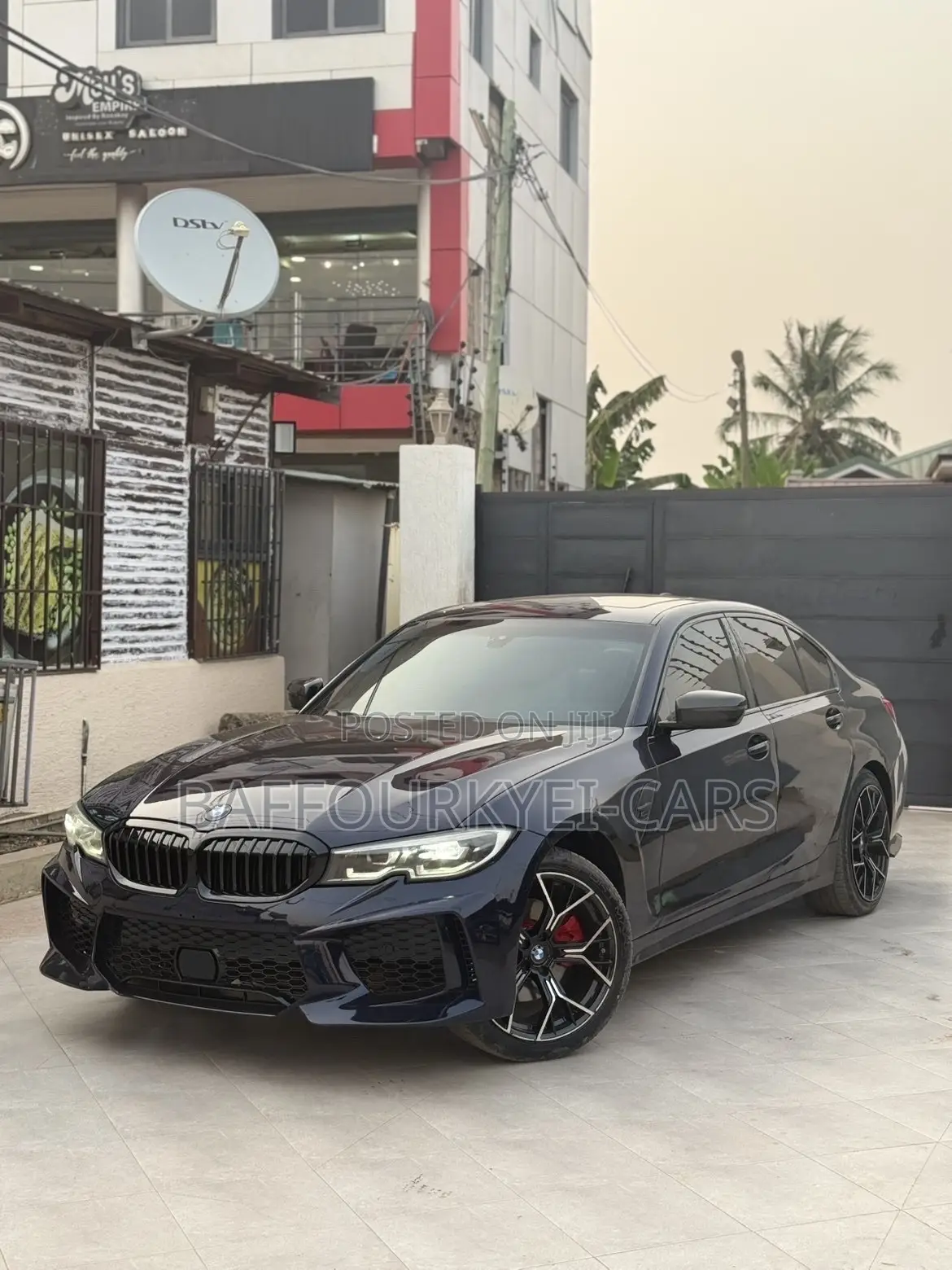 BMW 330i 2019 Black