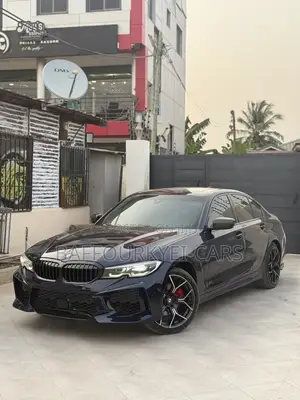 BMW 330i 2019 Black