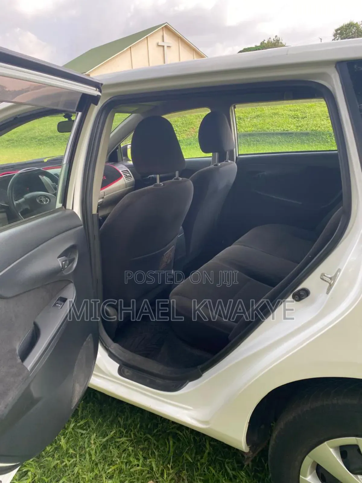 Toyota Corolla 2011 White