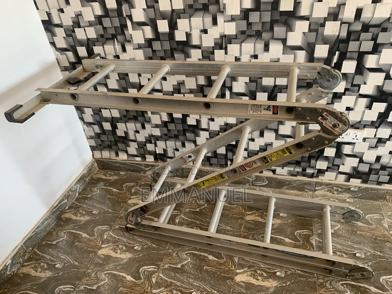 Foldable Aluminum Ladder